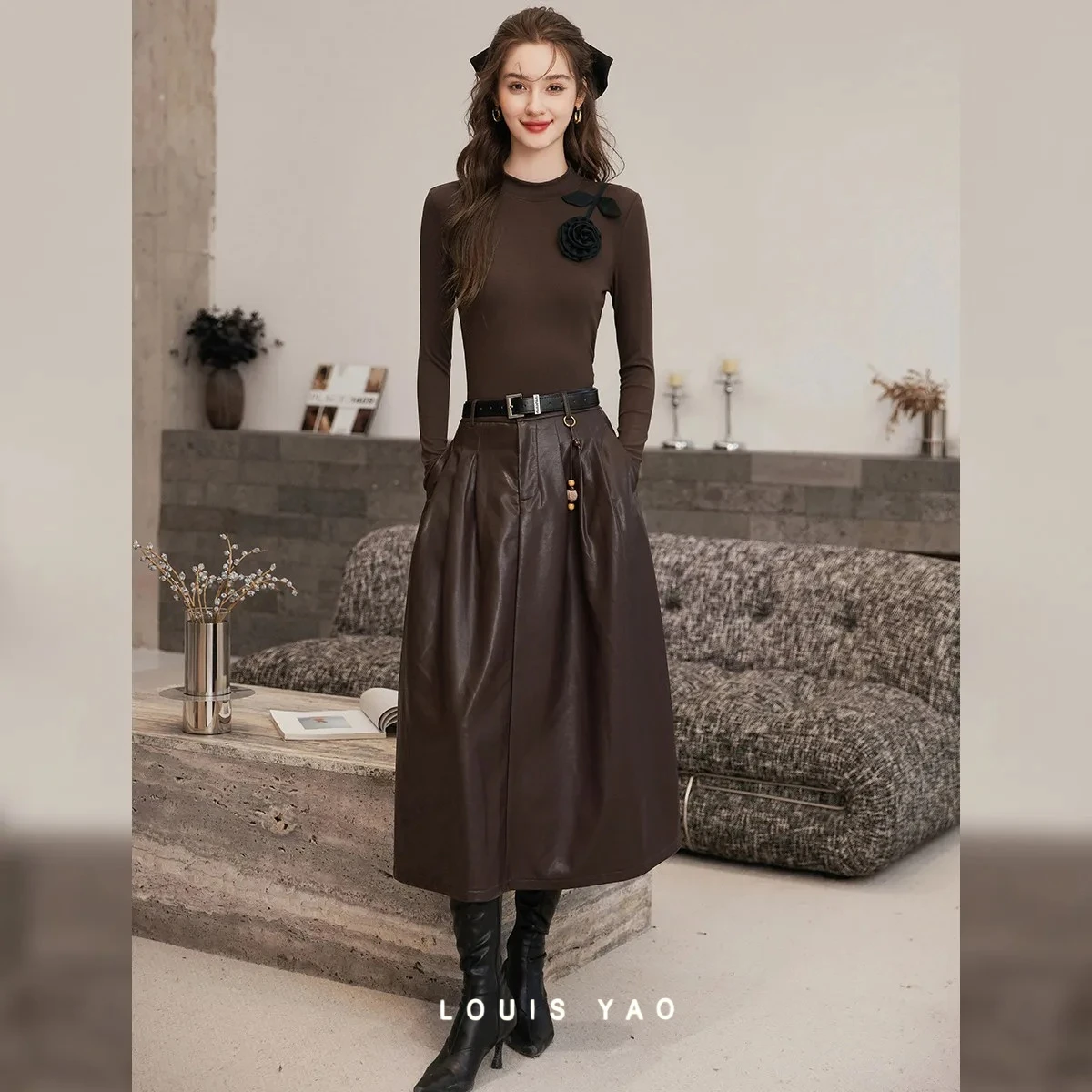 

LOUIS YAO Mock Neck Women's T-Shirt 2025 Autumn/Winter 3D Floral Office Style Tops Pullover Stretchable Long-Sleeve T-Shirt