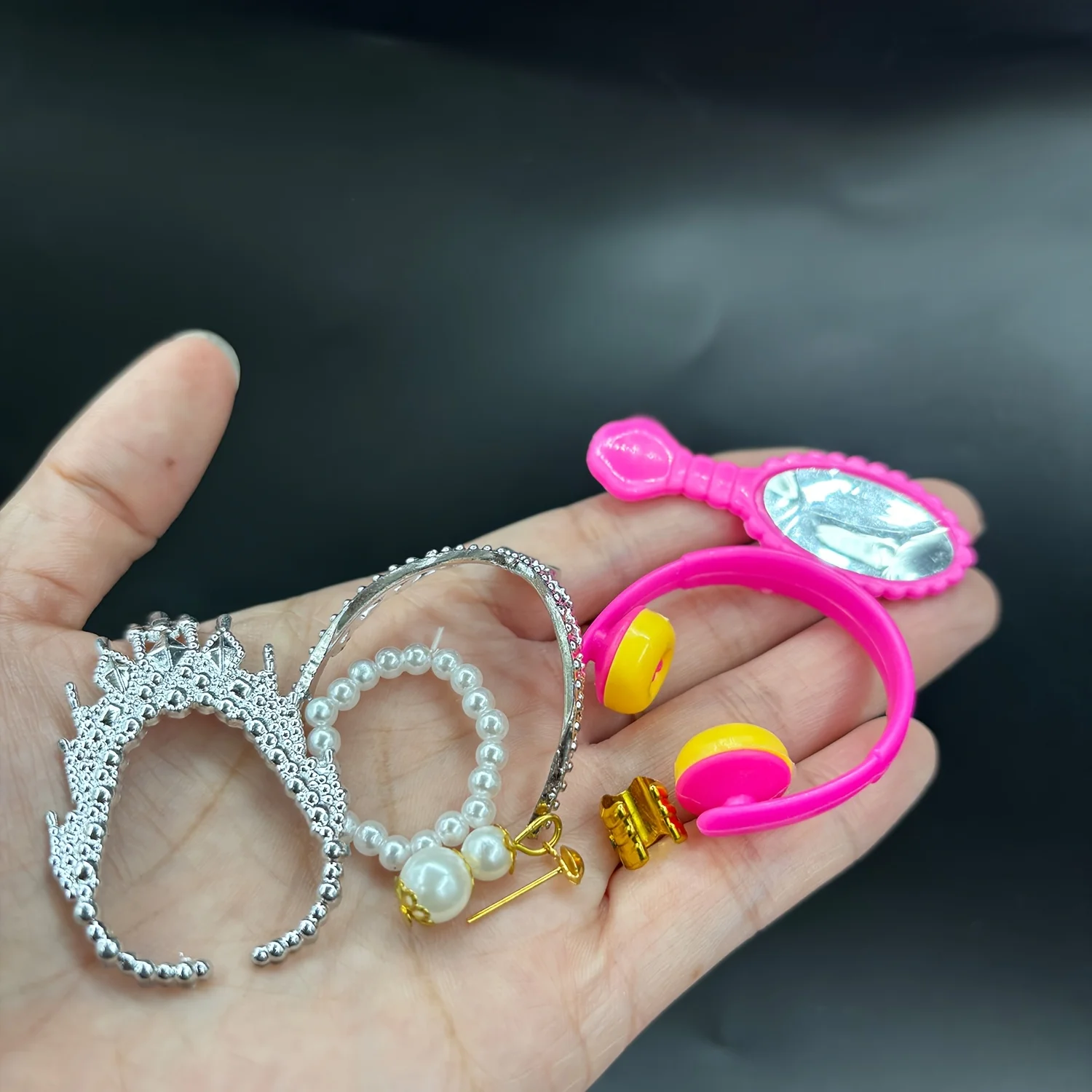 43 ชิ้นชุดแฟชั่น 30 ซม.เสื้อผ้าตุ๊กตาและชุดอุปกรณ์เสริมมินิเสื้อชั้นในกระโปรงสร้อยคอต่างหูมงกุฎไม้แขวนเสื้ออุปกรณ์เสริมของเล่น