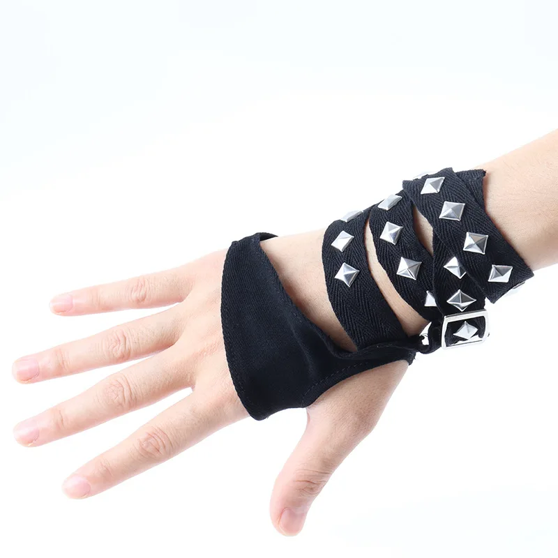 

Новые треугольные черные перчатки в стиле панк с шипами, аксессуары Y2K, для дерзких девушек, с шнуровкой на рукавах, для уличных танцев, Хэллоуина, косплея