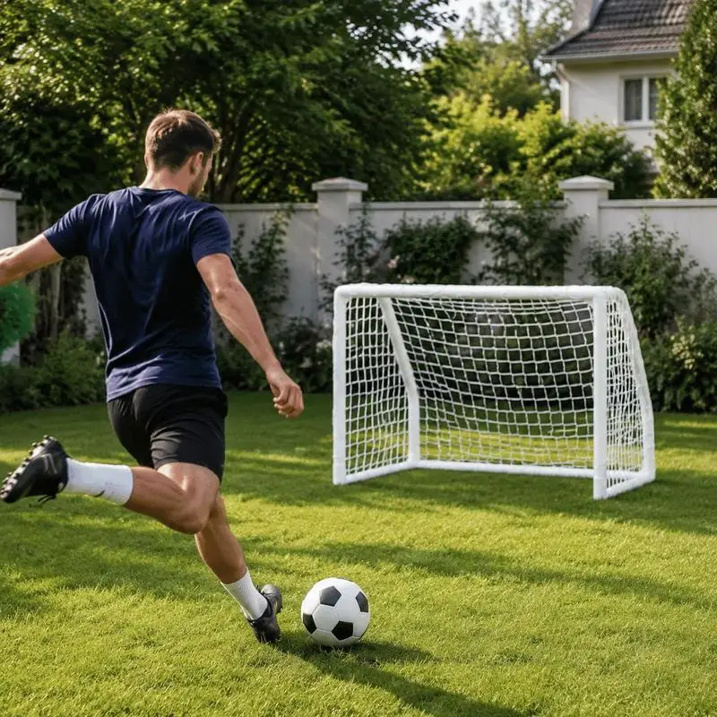 Pack de 2 buts de football en métal blanc avec filet en polyester, 64x35x48cm, ensemble complet comprenant une pompe à air pour ballon de football, des piquets de sol, un but d'entraînement miniature portable pour intérieur et extérieur, facile à démonter et à ranger