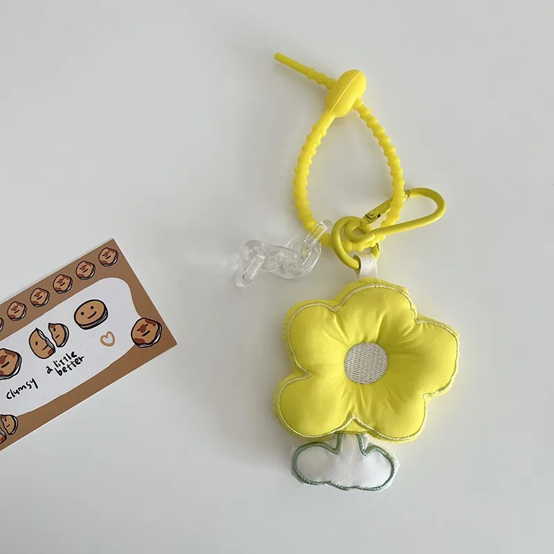 LLavero de flor pequeña y delicada, funda para auriculares con flores a juego de colores bonitos, llavero de coche para niña, colgante para bolso, regalo para niña, 1 ud.