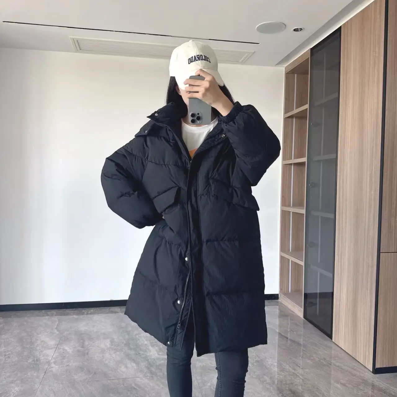 Winter Women's Down Jacket Hooded Windproof Duck Down Jacket