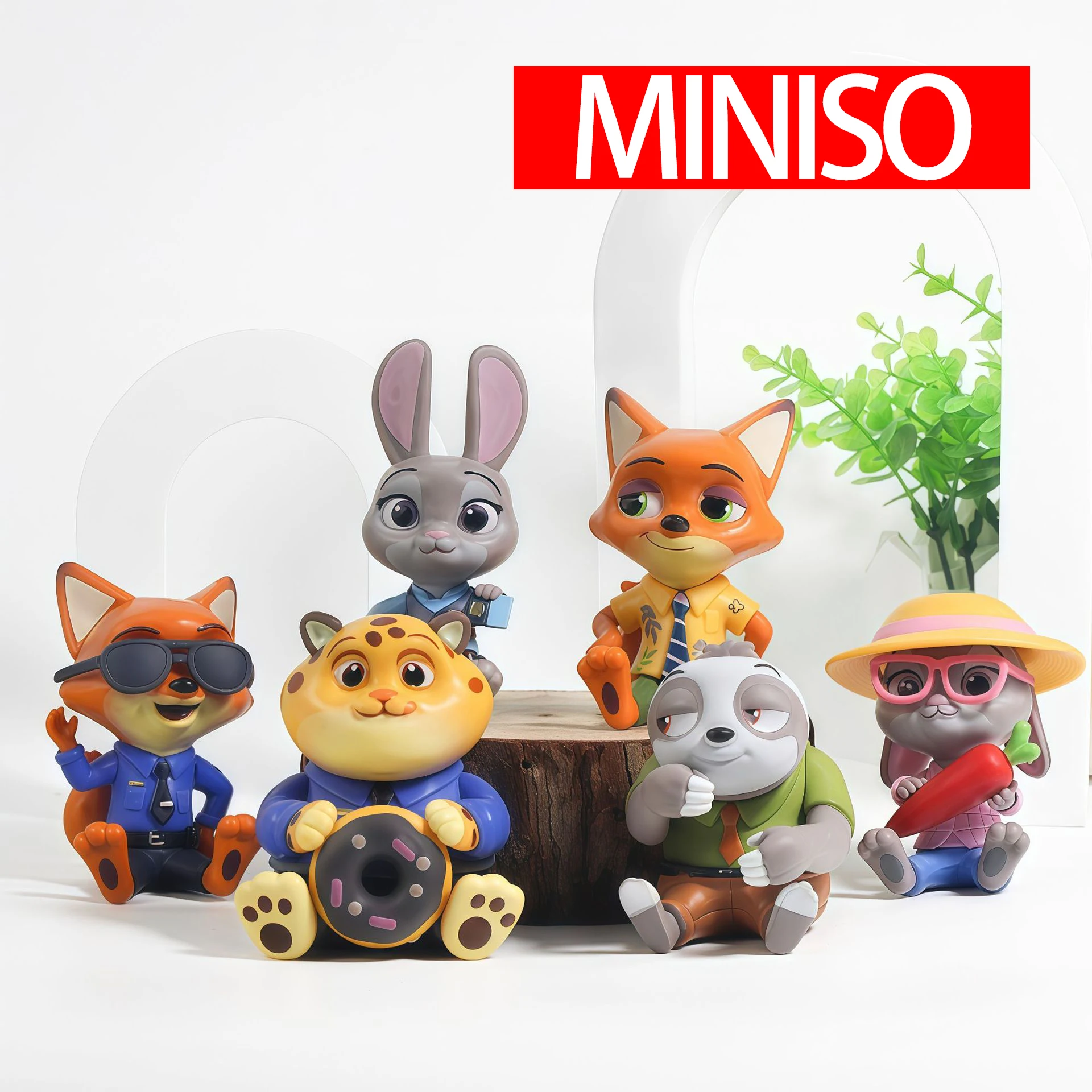 

【Miniso】Набор-сюрприз Disney Zootopia: милая светящаяся фигурка Финника в сидячей позе, украшение для рабочего стола, детская игрушка, подарок