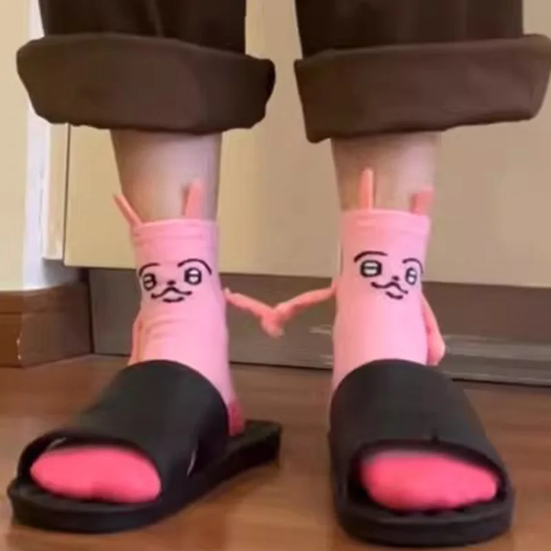 

New Creative Pink Rabbit Magnetic Hand in Hand Socks for Couple Soft Breathable Sock Home Floor Mid Tube Sockings Friends Gifts