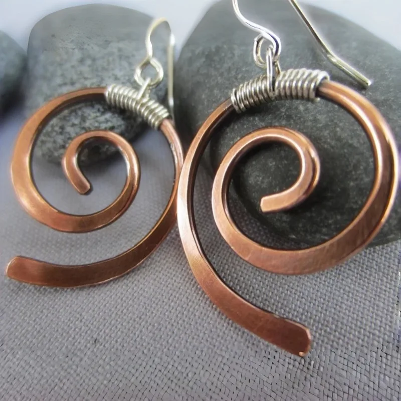 Retro Copper Texture Vortex Hanging Earrings Women's Artistic Handmade Style Fashion Earrings Vintage Jewelry Accessory