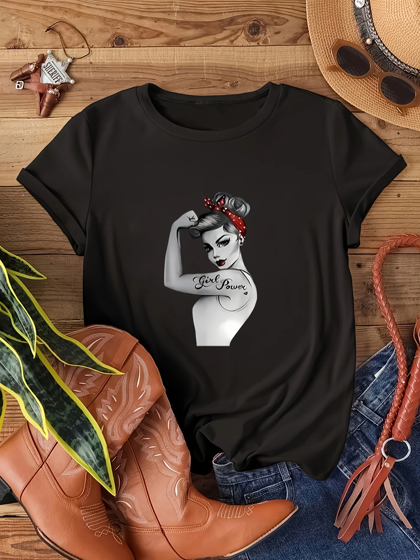 

Женская черная футболка больших размеров с графическим принтом «Power» — повседневный круглый вырез, короткий рукав, свободная посадка, идеально подходит для