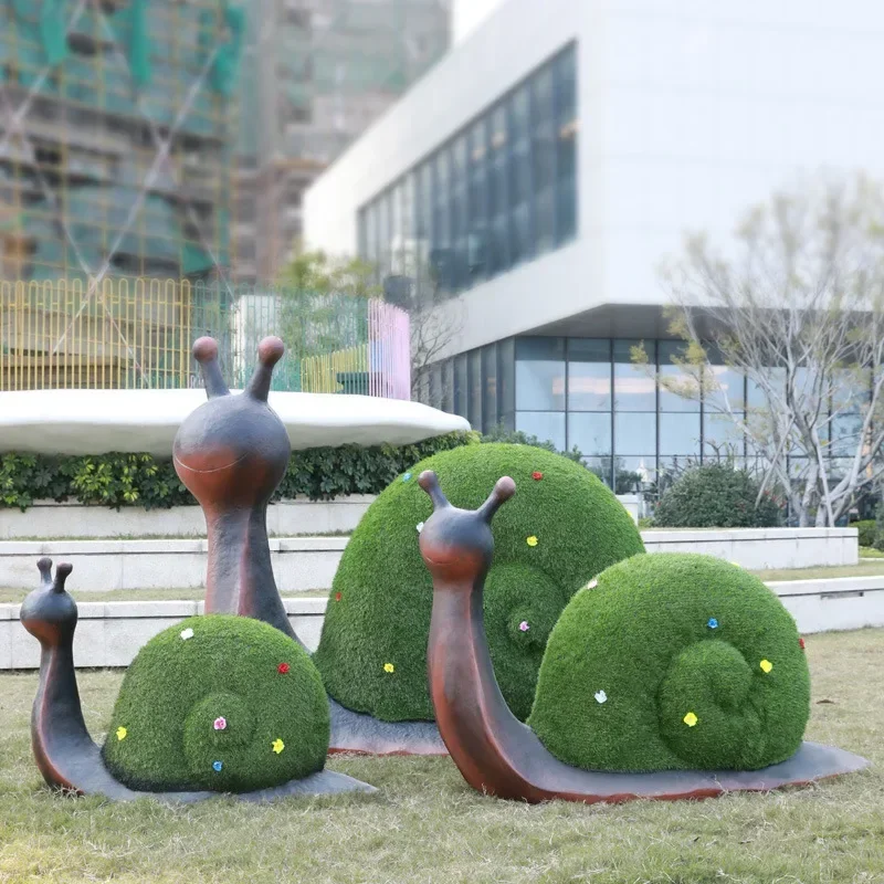 Green sculpture snail ornament outdoor fiberglass animal sculpture garden landscape garden garden simulation green plant orname