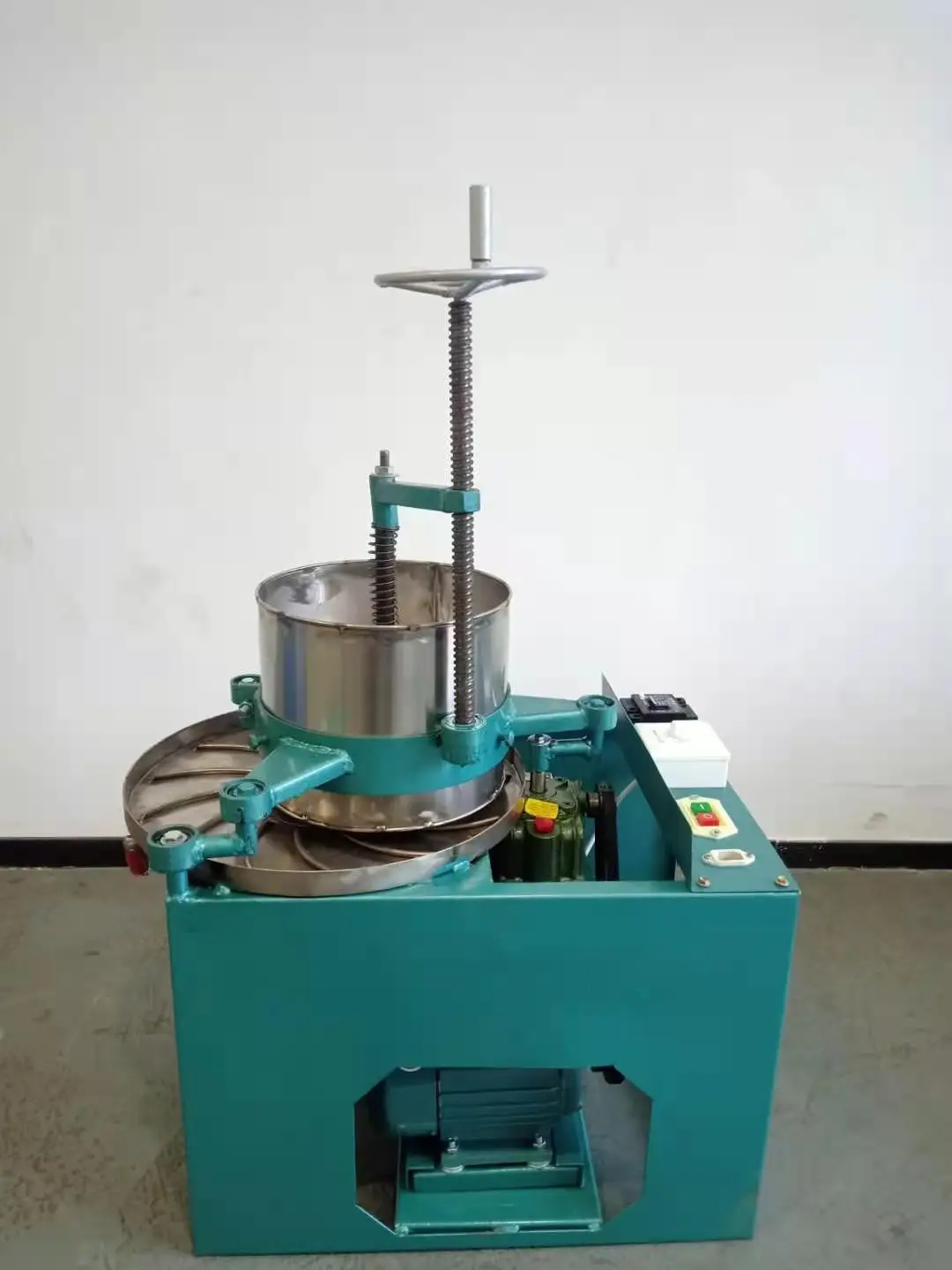 Automatic Fresh Oolong Tea Leaf Rubbing Machine/green Tea Roller/black Tea Rolling Kneading Machine
