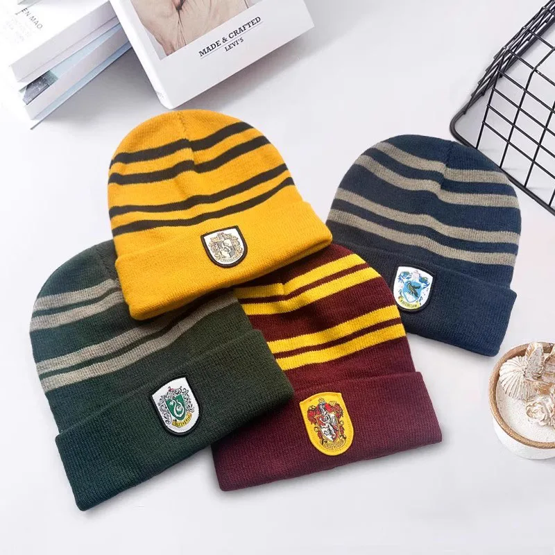 Magic School Gryffindor Cosplay Strickmütze – warme fliegende Mütze für Herbst und Winter, trendige Unisex-Accessoires und Weihnachtsgeschenk