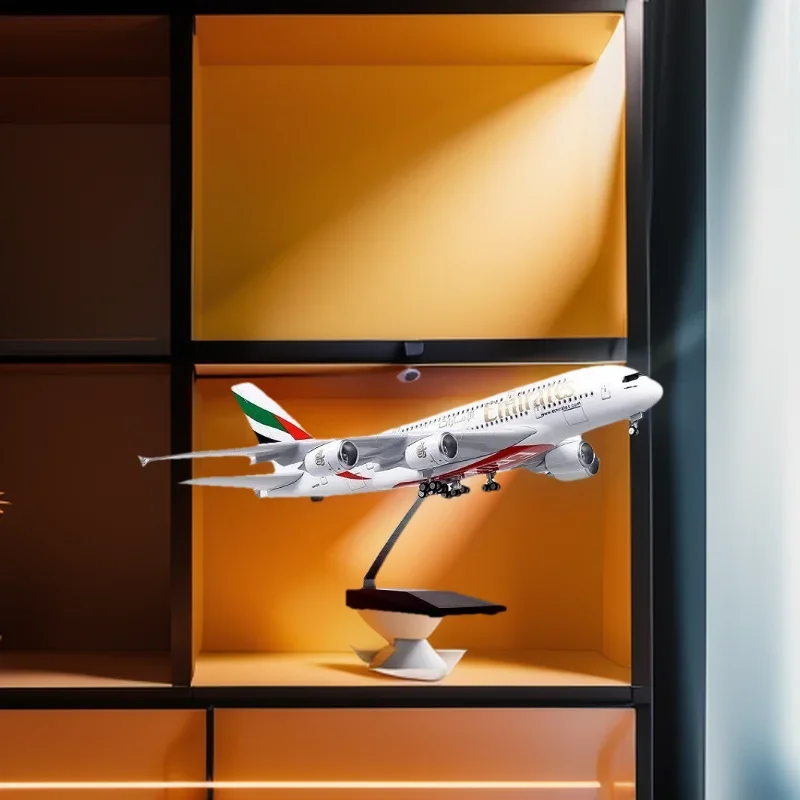 

A380 Emirates Airline Airways масштаб 1/160 модель игрушечного самолета литая под давлением смола дисплей декоративная коллекция для детей