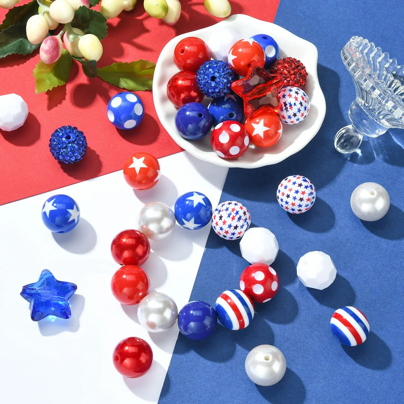 PandaHall 50 Stück Zufällige 20mm Acryl-Rundperlen Independence Day Rot Weiß Blau Abstandhalterperlen für Bastelarbeiten und Schmuckherstellung – Detail 6