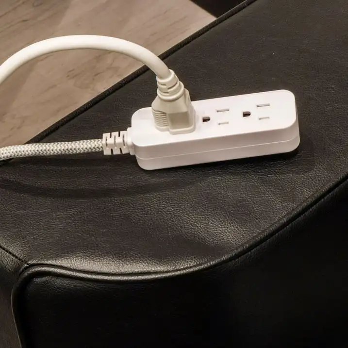 

GE Pro Extension Cord with Surge Protection, 250J, White/Gray, 8ft. – 38433
