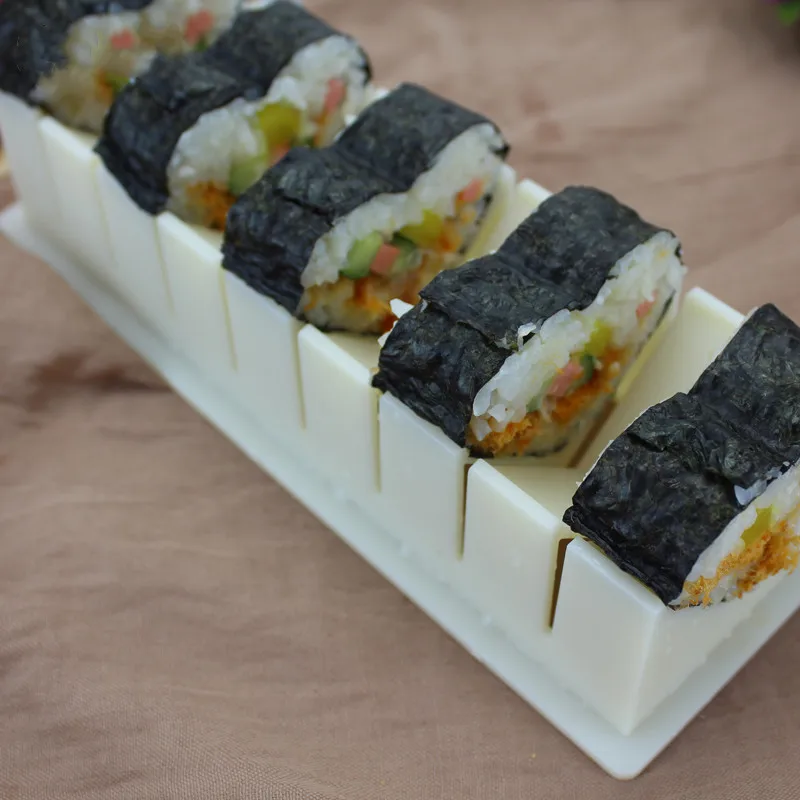 Sushi mold a full set of lazy grinding tools household materials seaweed rice ball roll artifact