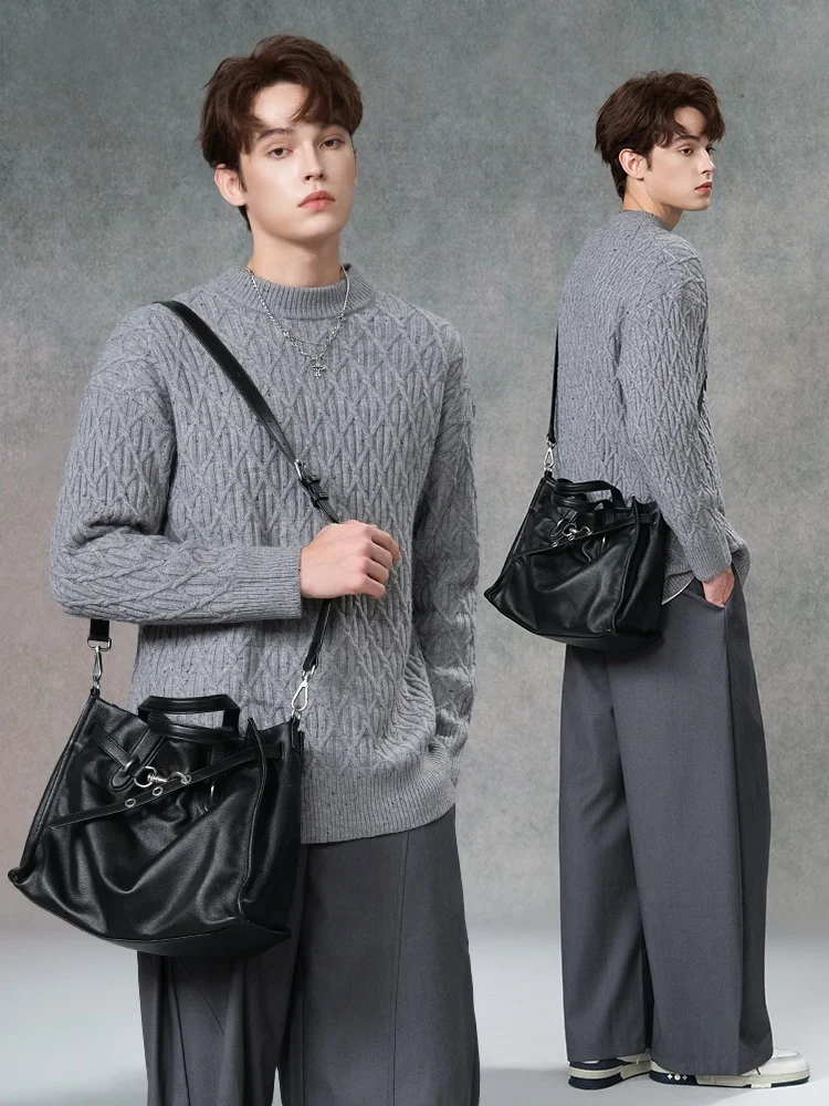 

Large Capacity Commuter Tote Bag Leather Crossbody Handbag Stylish Vintage Design Youthful Elegant Style Zinc Alloy Zipper