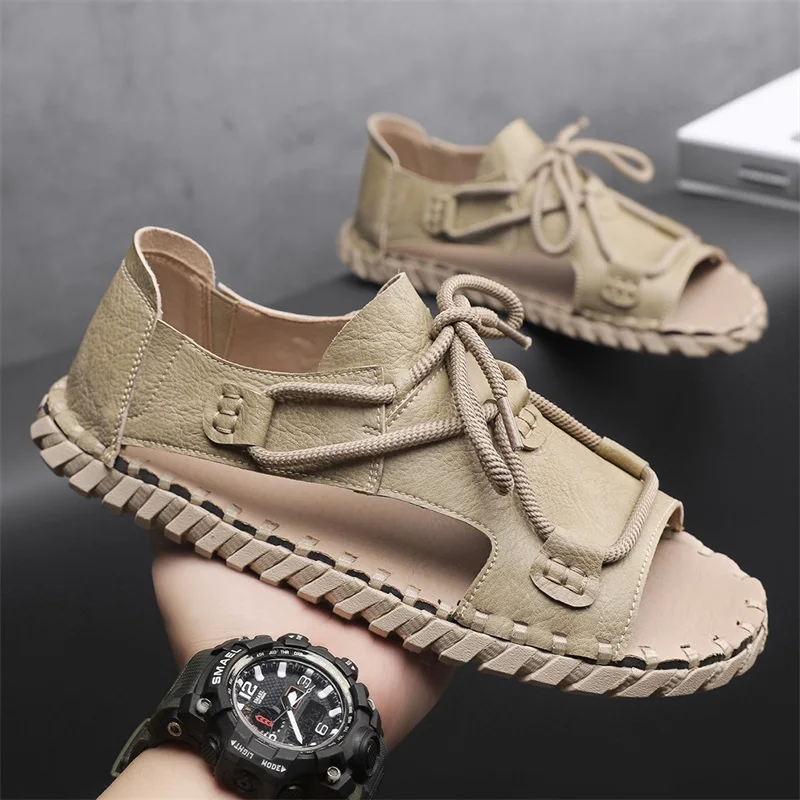 Sandalias informales de piel sintética con punta redonda para hombre, chanclas cómodas con fondo suave, costuras hechas a mano de microfibra, para la playa, verano, 2024