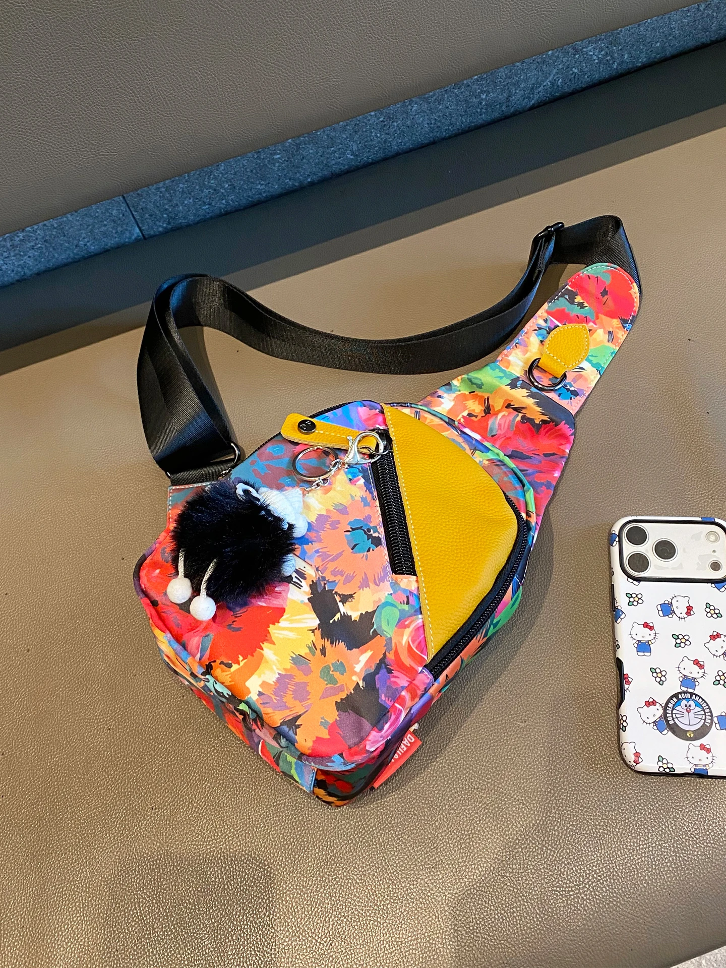 retro-ethnic-hand-painted-chest-bag-women's-diagonal-backpack-summer-outdoor-multi-layer-waterproof-nylon-crossbody-waist-bag
