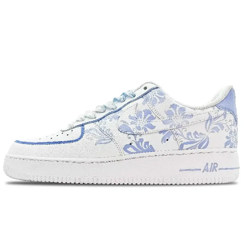 [الخزف الأزرق والأبيض المخصص باللونين الأزرق والأرجواني والأبيض] حذاء Nike Air Force 1 Low Low-Top Skateboard للرجال باللون الأزرق والأرجواني Wh
