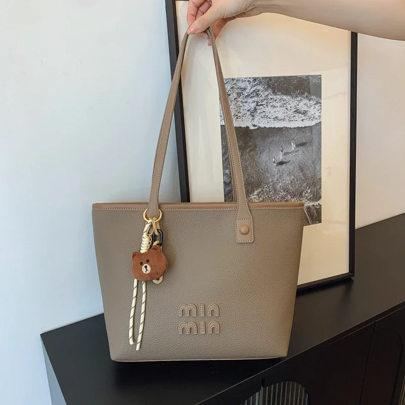 

Fashionable Minimalist Diaper Bag: Elegant Crossbody Messenger Bag For Women With Luxury Designer Logo And Large Capacity