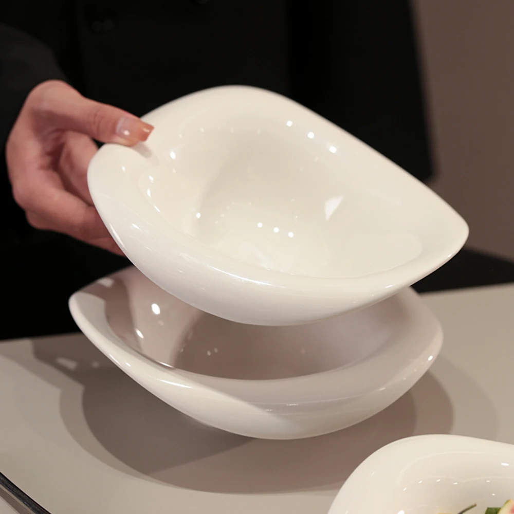 

Белая глянцевая керамическая чаша неправильной формы, 8-дюймовая салатница, креативный стиль, миска для супа в западном стиле, поднос для фруктов, домашняя посуда