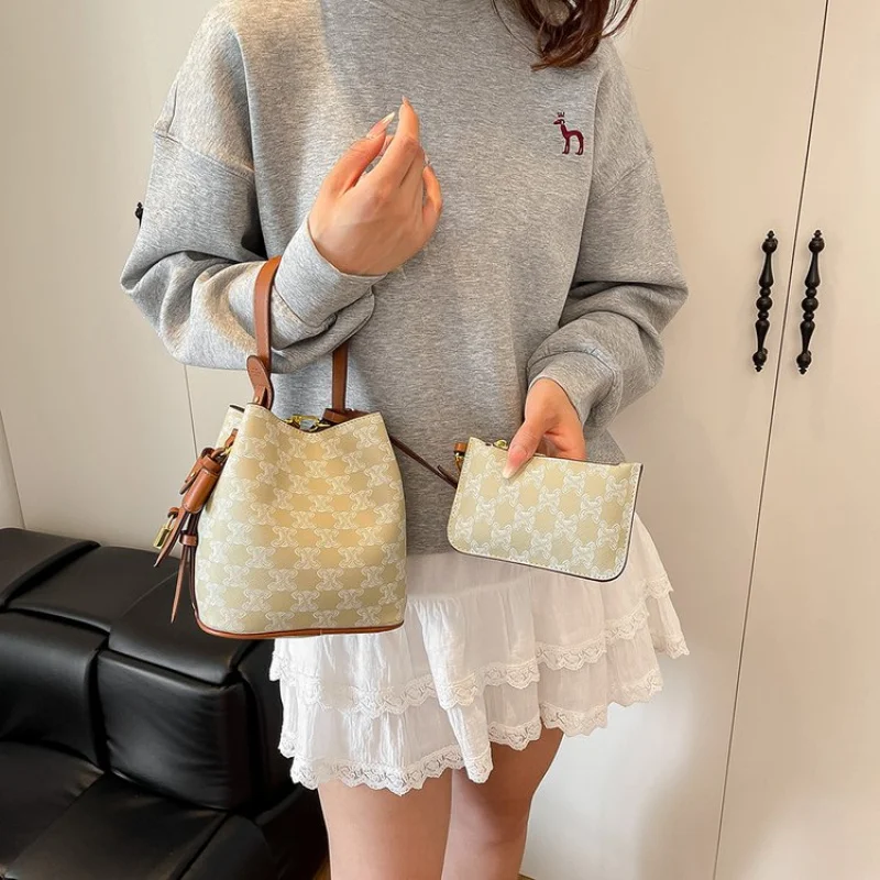 

Popular Classic High - End Leather Women's Crossbody Bag Luxury Brand Elegant Trendy Bag