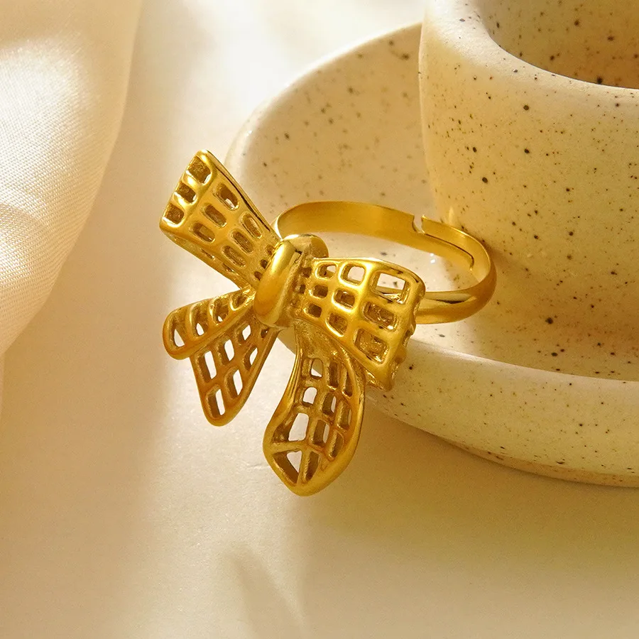 

2026 Summer Stainless Steel Fashion Jewelry Colorfast Butterfly Pinky Tail Ring Stackable Cocktail Finger Band for Girl 1 Dollar
