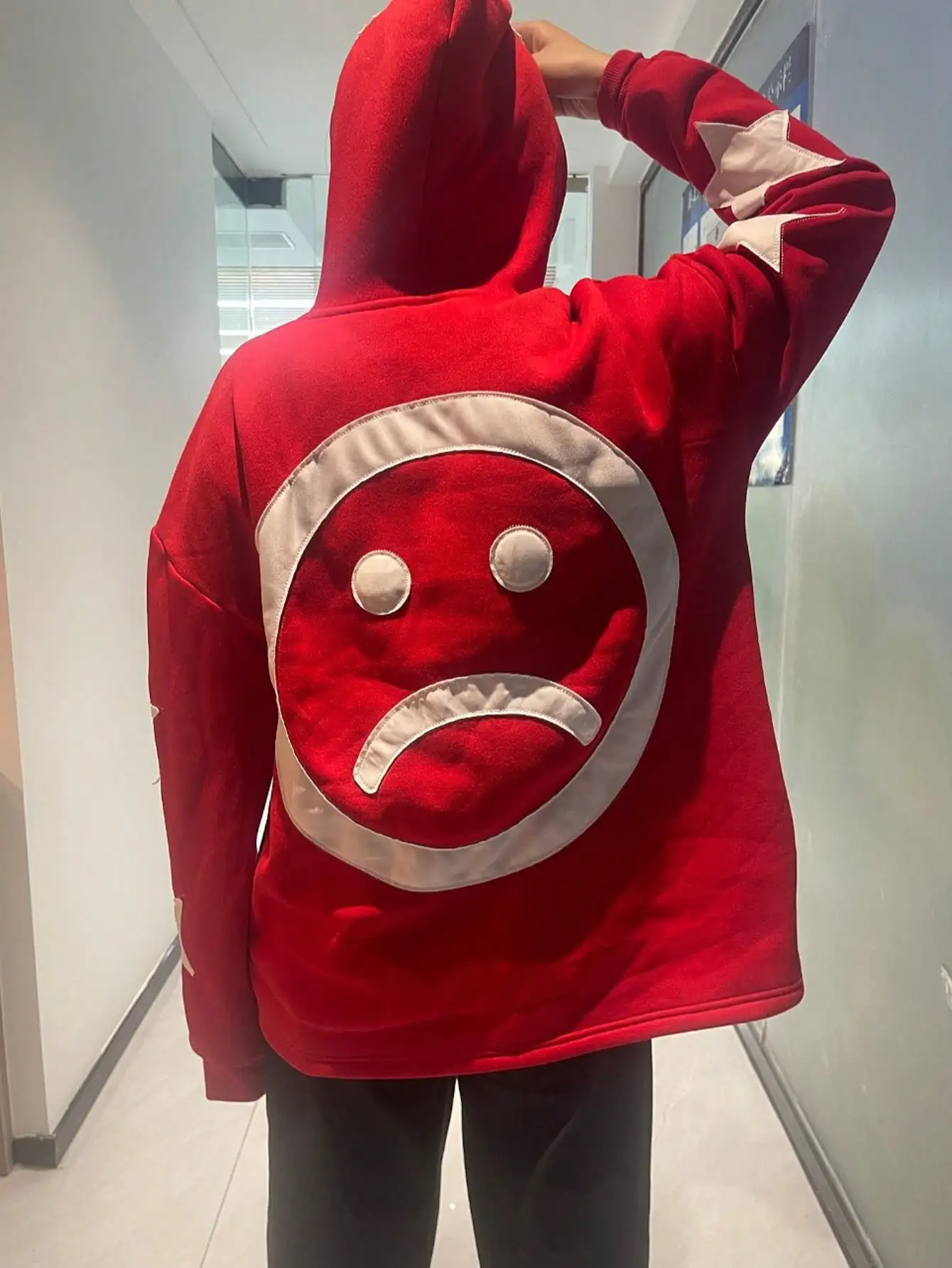 INFW سترات الخريف للمرأة فضفاضة تناسب سترة الصوف الأمريكية الرجعية الأحمر زمم هوديي الشارع الهيب هوب نمط سترة للجنسين #4