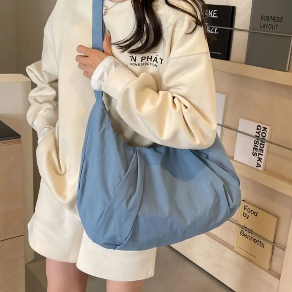 

Korean Style Nylon Shoulder Bags Tote Bag Large Capacity Casual Dumpling Bag Solid Color Fold Oxford Cloth Underarm Bag Girls