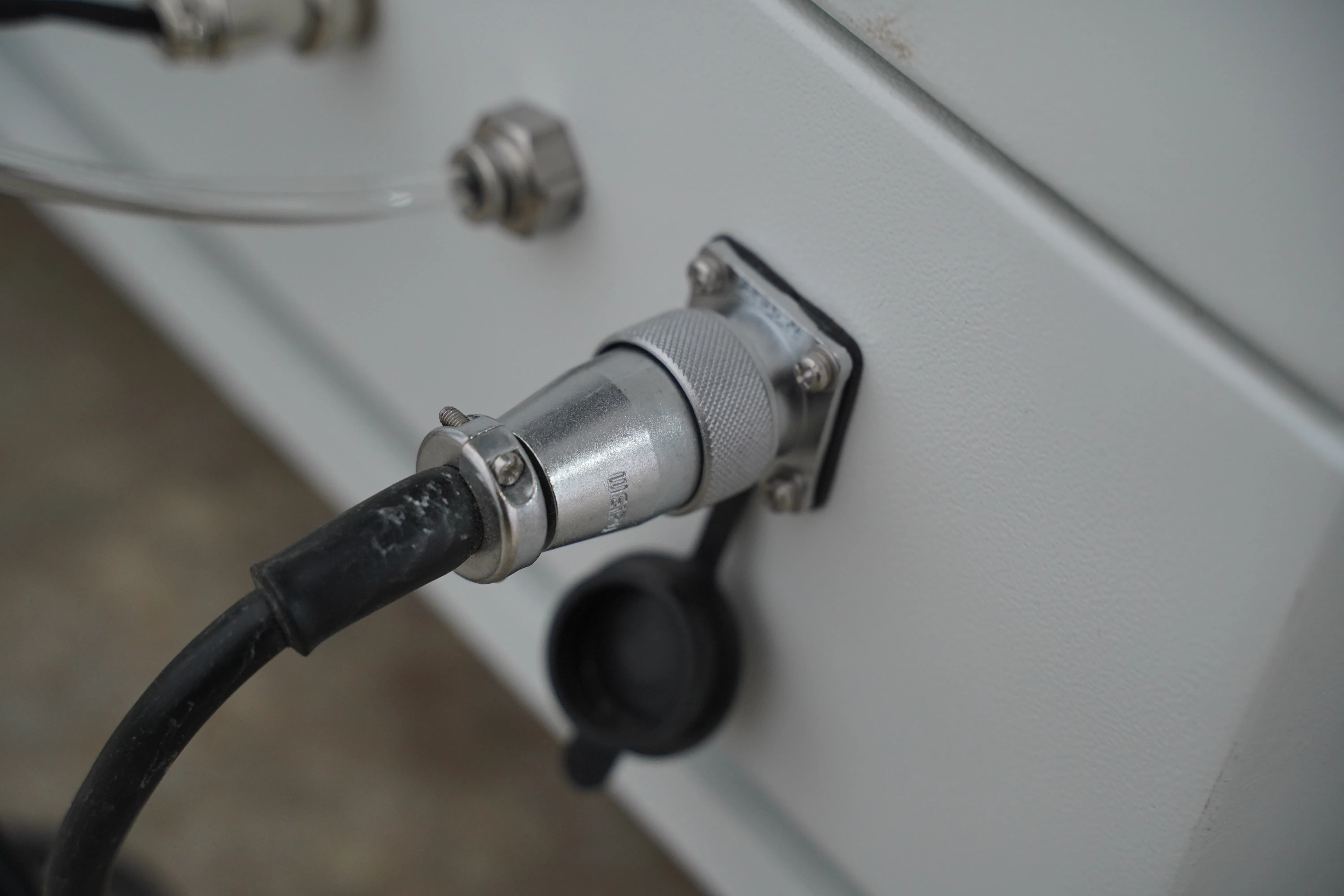 Sistema di saldatura di precisione semiautomatico QCW per il fissaggio di difetti metallici su larga scala, monitoraggio CCD HD standard, macchina personalizzabile Hou