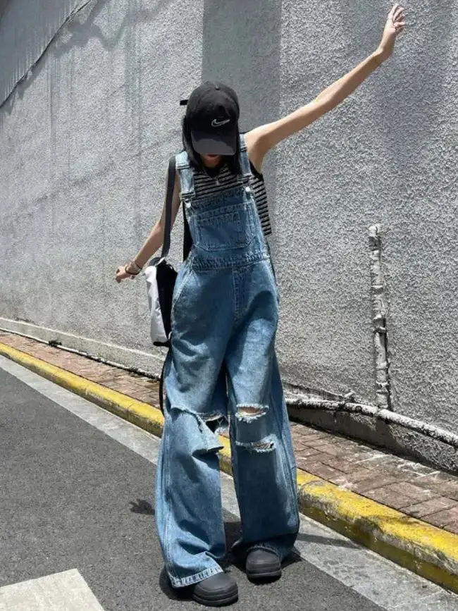 Pantalones de tirantes de mezclilla para mujer, monos de pierna ancha con agujeros, ropa de calle Y2K, pantalones de tirantes de una pieza,