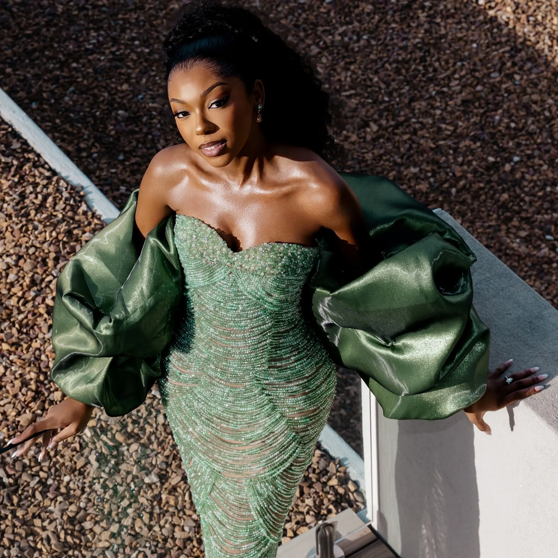 

Luxury Olive Green Satin Puff Sleeve Shawl Jacket for Women - Statement Evening Party Cover‑up, Red Carpet Glamour Fashion 2026