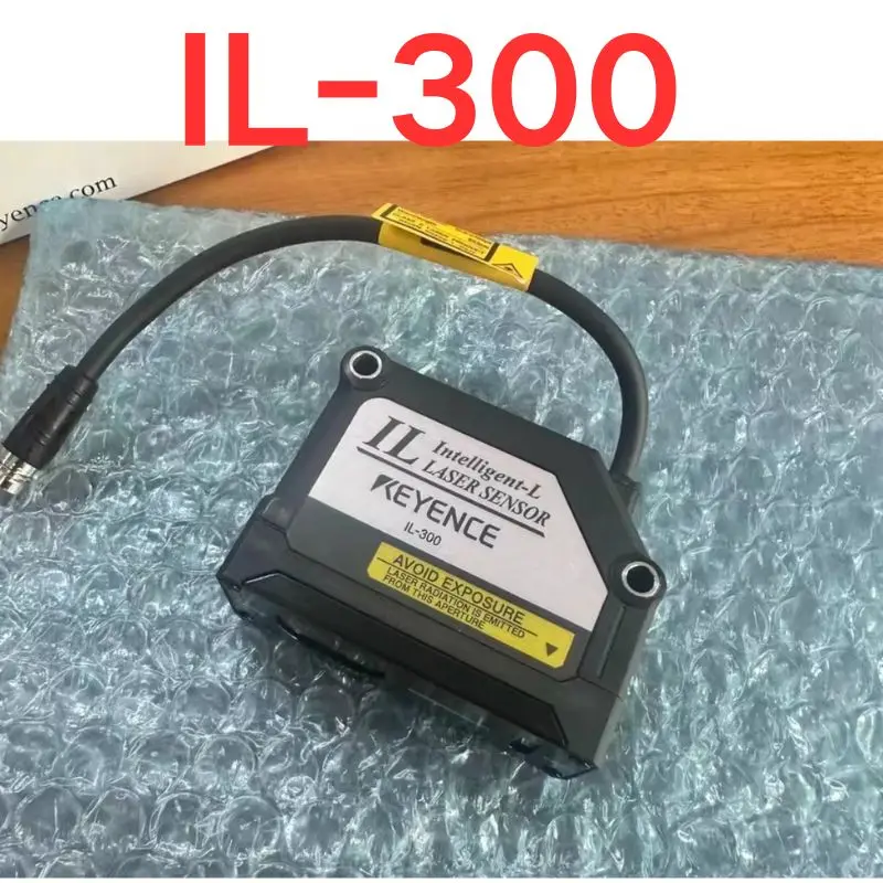 brand-new  Distance sensor IL-300