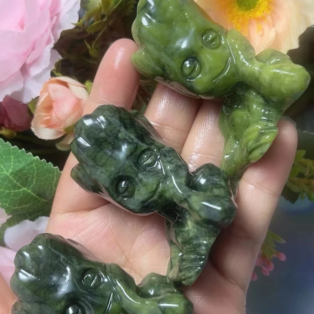 6cm  Natural healing crystals handmade green color hsiuyen jade groot carving crafts for decoration