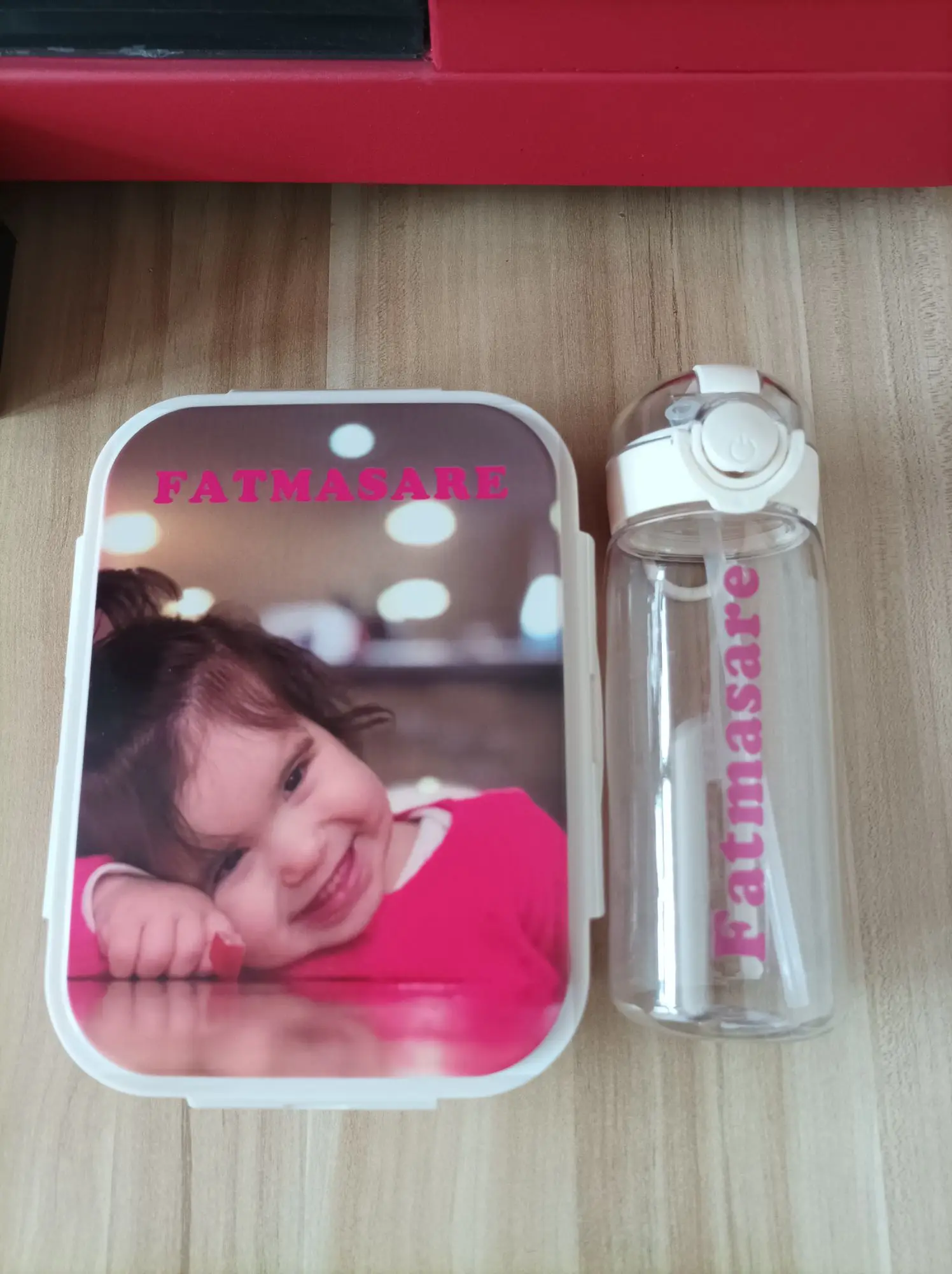 Snackbox Personalisierte Lunchbox für Kinder mit Namen, LOGO, Cartoon-Muster, Niedlichem Bild, Foto, inklusive Löffel und Gabel, aus Umweltfreundlichem Material, Geschenk – Detail 8