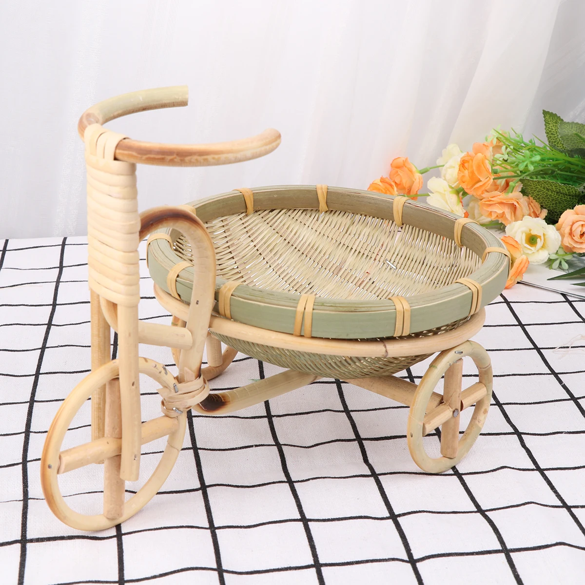 

1Pcs Handmade Bamboo Woven Storage Basket Tricycle Shape Fruit Holder Food Serving Basket Decorative for Kitchen Dining Room
