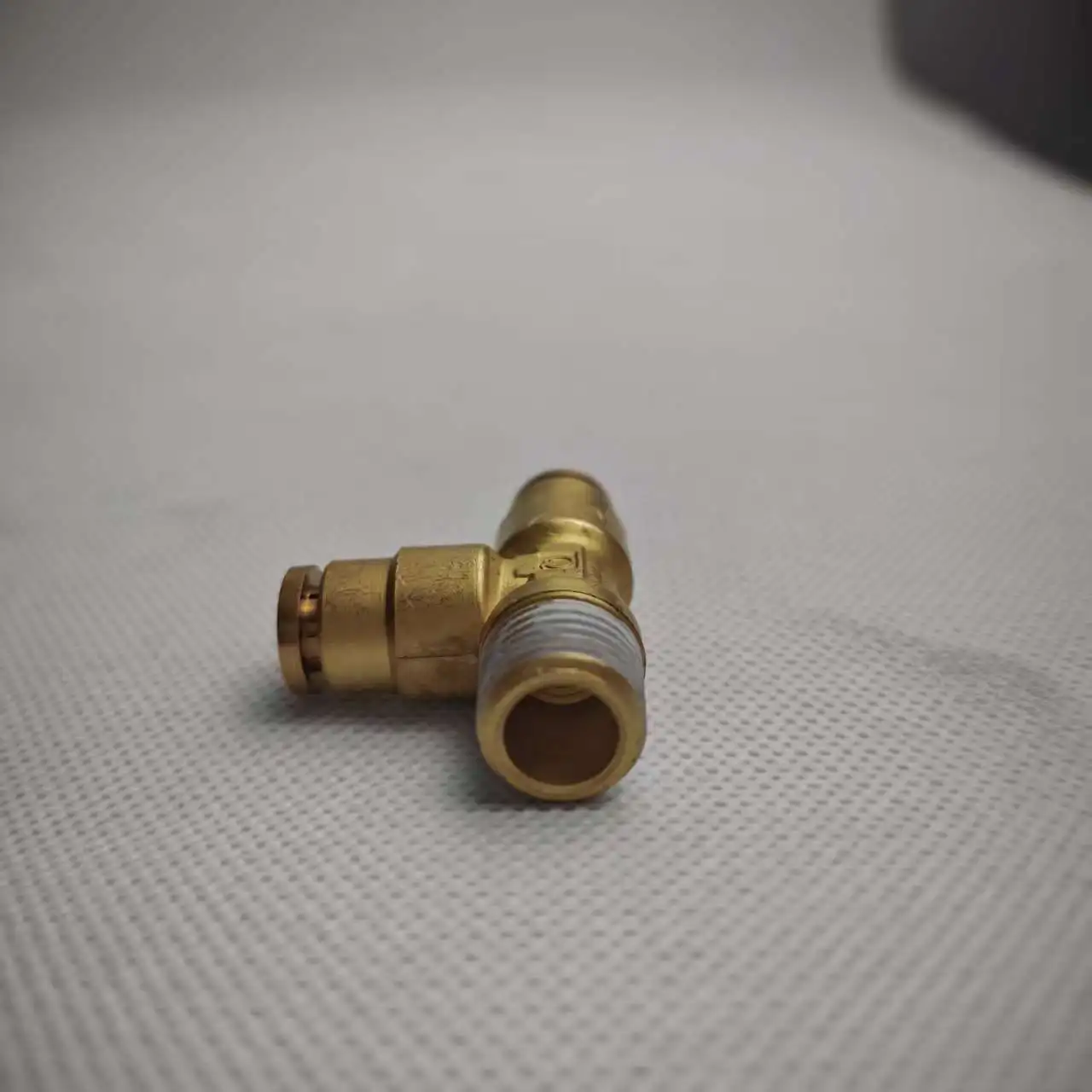 

Трехходовой клапан Ingersoll Rand 39155346 для винтового воздушного компрессора, запасная часть