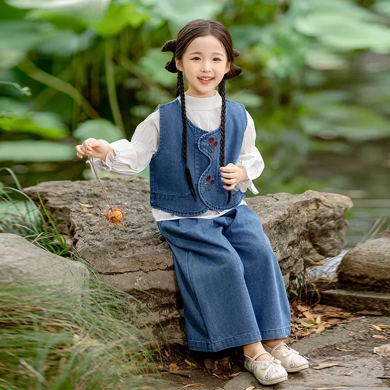 Childrens Sets Girl New Chinese Style Denim Three Piece Set 2024 Autumn New Western Style China-Chic Embroidered Vest Shirt