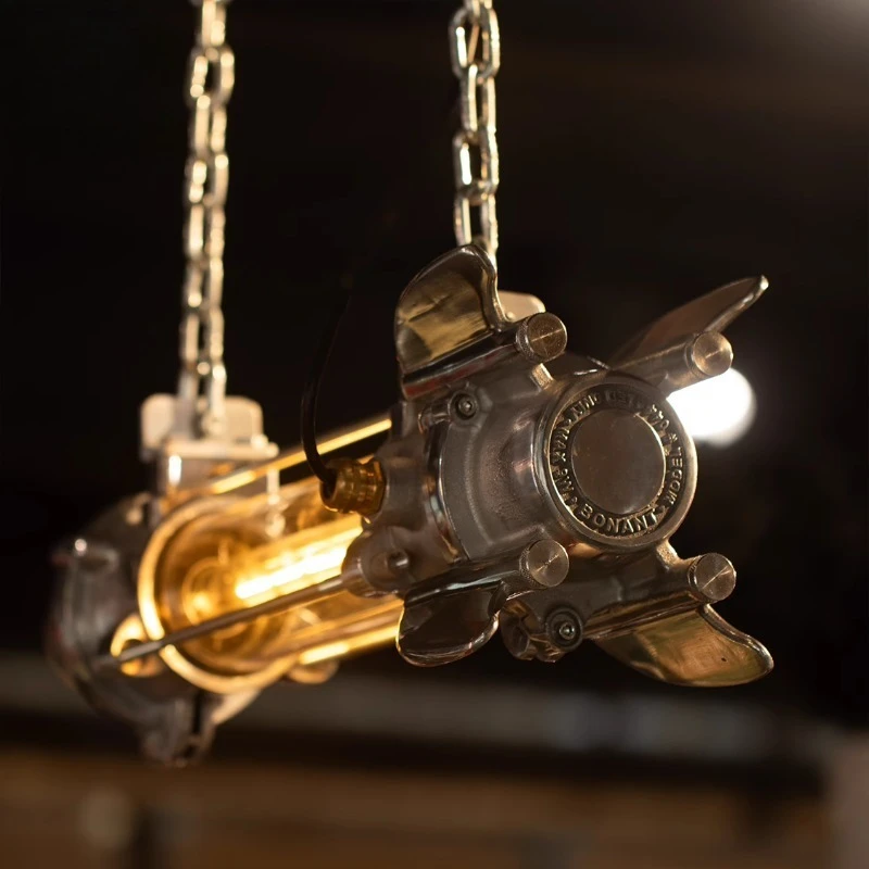 Illuminazione da tavolo sospesa