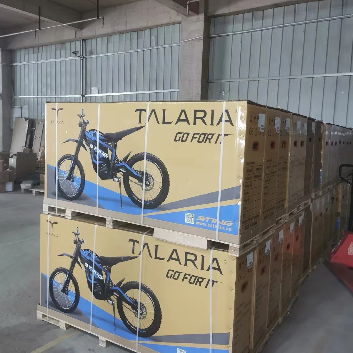 Talaria Sting R 60V 8000W Middrive Hybrid Ebike 45AH 85KM/h 369N.M Off-Road Electric Dirt Bike Electric Motorcycle