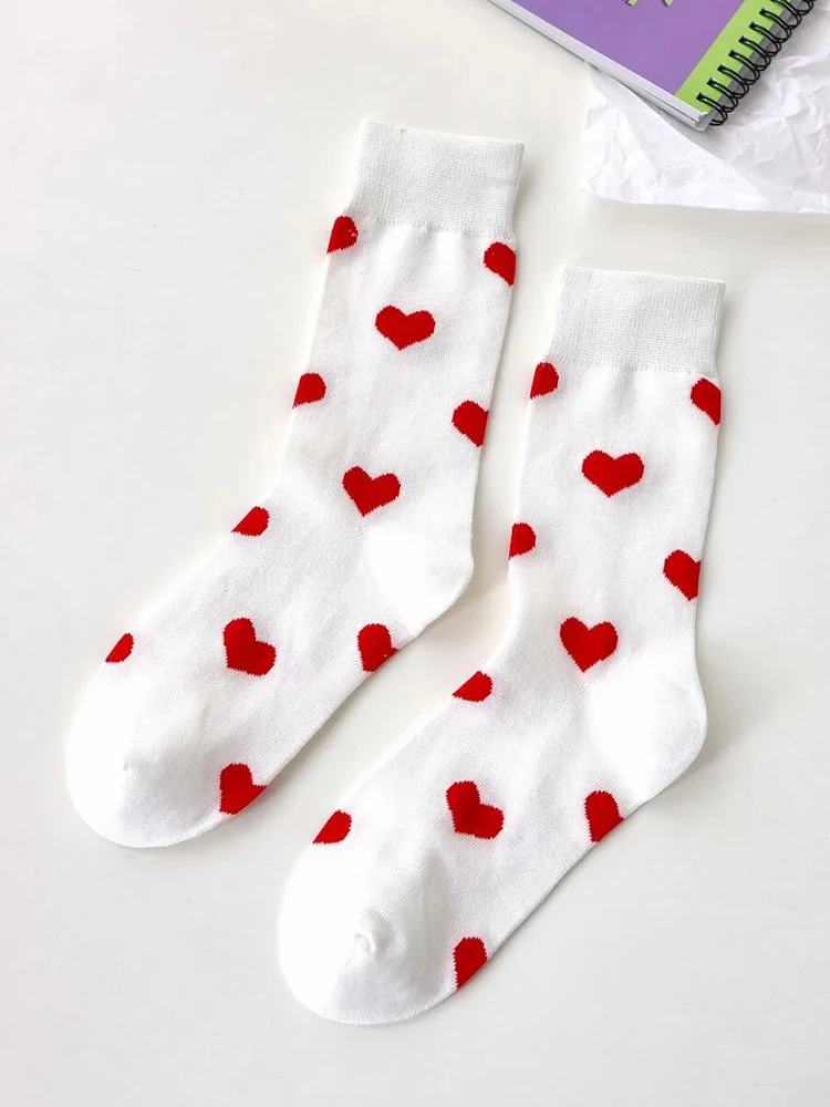 1/2 Pair Women Heart-Shaped Round Neck Socks Fashionable And Versatile Cartoon Solid Color Heart-Shaped Breathable Casual Socks