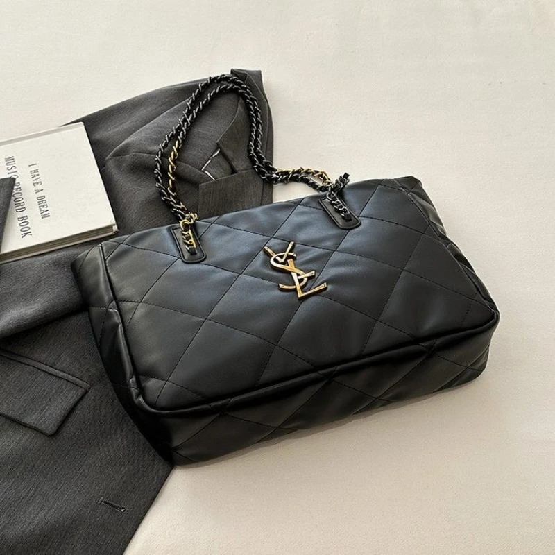 

Fashionable Ladies Shoulder Bag Handbags Tote Bags Collection In Genuine Leather By Popular Classic Designer Brand