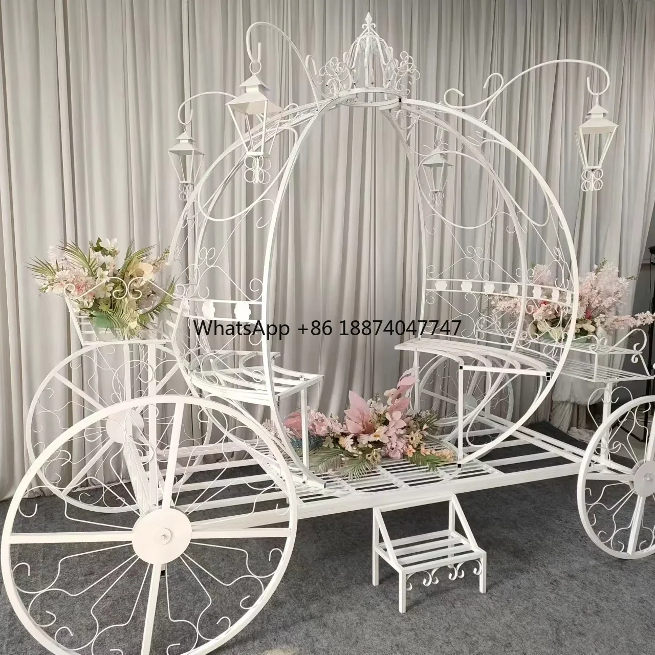 White Iron Metal Wedding Drink Bar Cart Elegant Champagne Carriage for Party Decorations Including Candy Cart Packaged in Carton