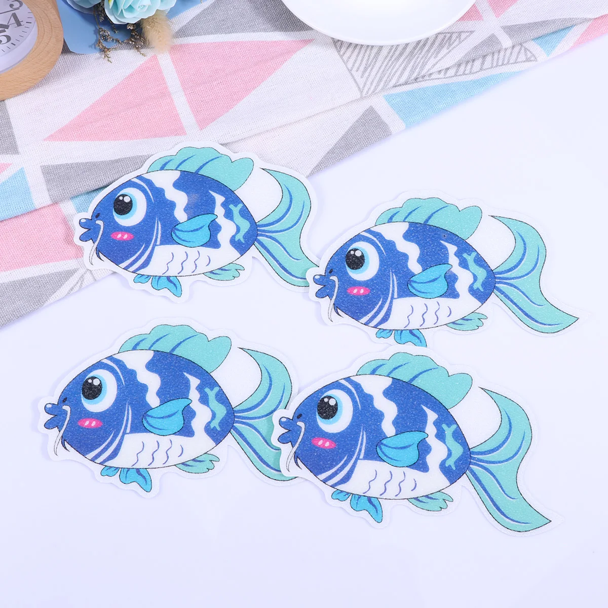 

8pcs Anti slip Decals Bathroom Stickers Cartoon Fish Design Suitable for Walls Bathtub Non slip Surface Shower Slip Prevention