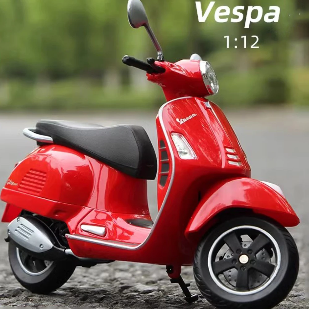 1/12 Vespa GTS Super Motorcycle Model Toy Cars for Boy Alloy Diecast Pull Back Pedal Motorcycles Car Models with Shock Absorbers