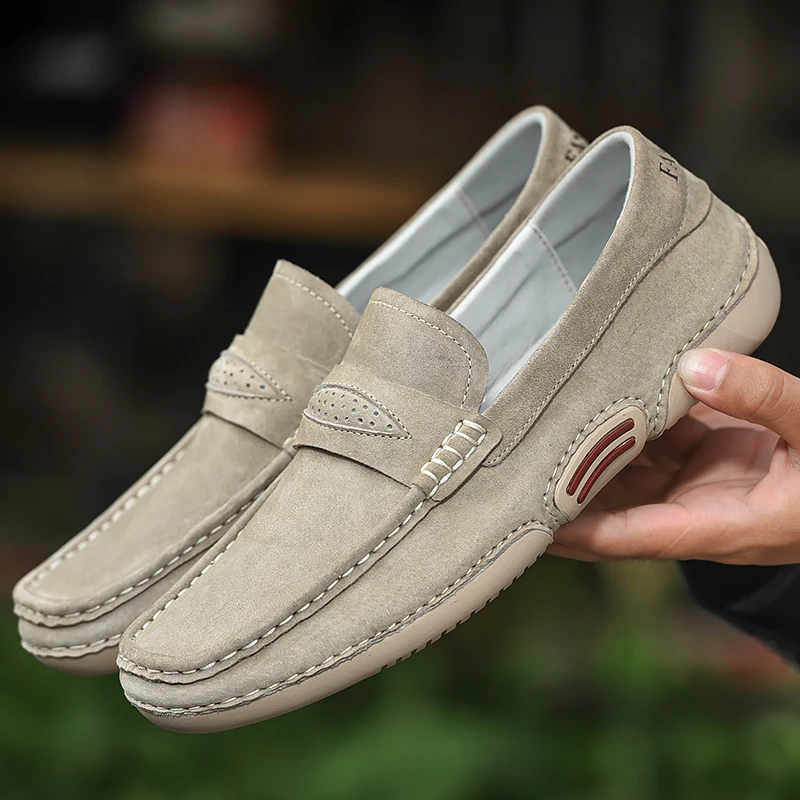 

High End New Spring Autumn Men Casual Loafers Soft Sole Matte Lightweight Easy To Sew By Hand Fashionable Driving Hiking Shoes