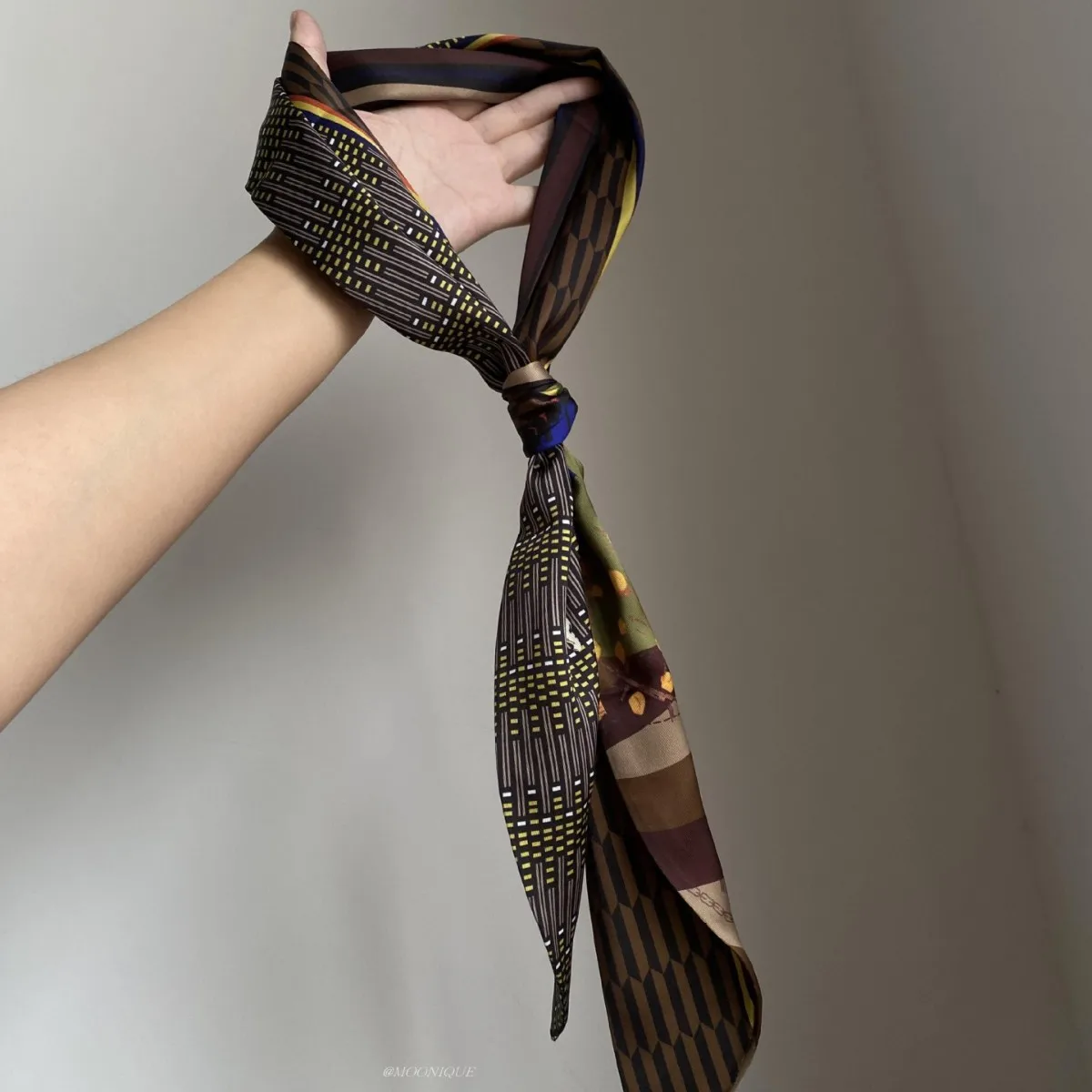 

Шелковый шарф Lao Hua, женский модный западный стиль, стиль Old Money, шарф в длинную полоску, новинка осени/зимы 2025 года