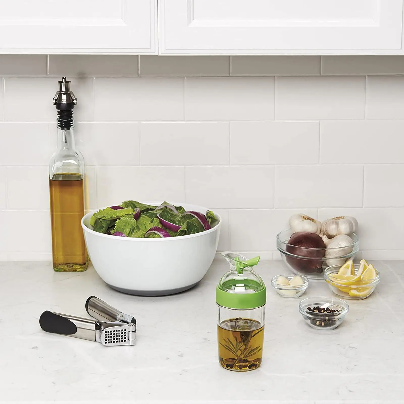 Measuring Scale Salad Dressing Shaker Easy Pour Mixer Bottle for Homemade Salad Sauces