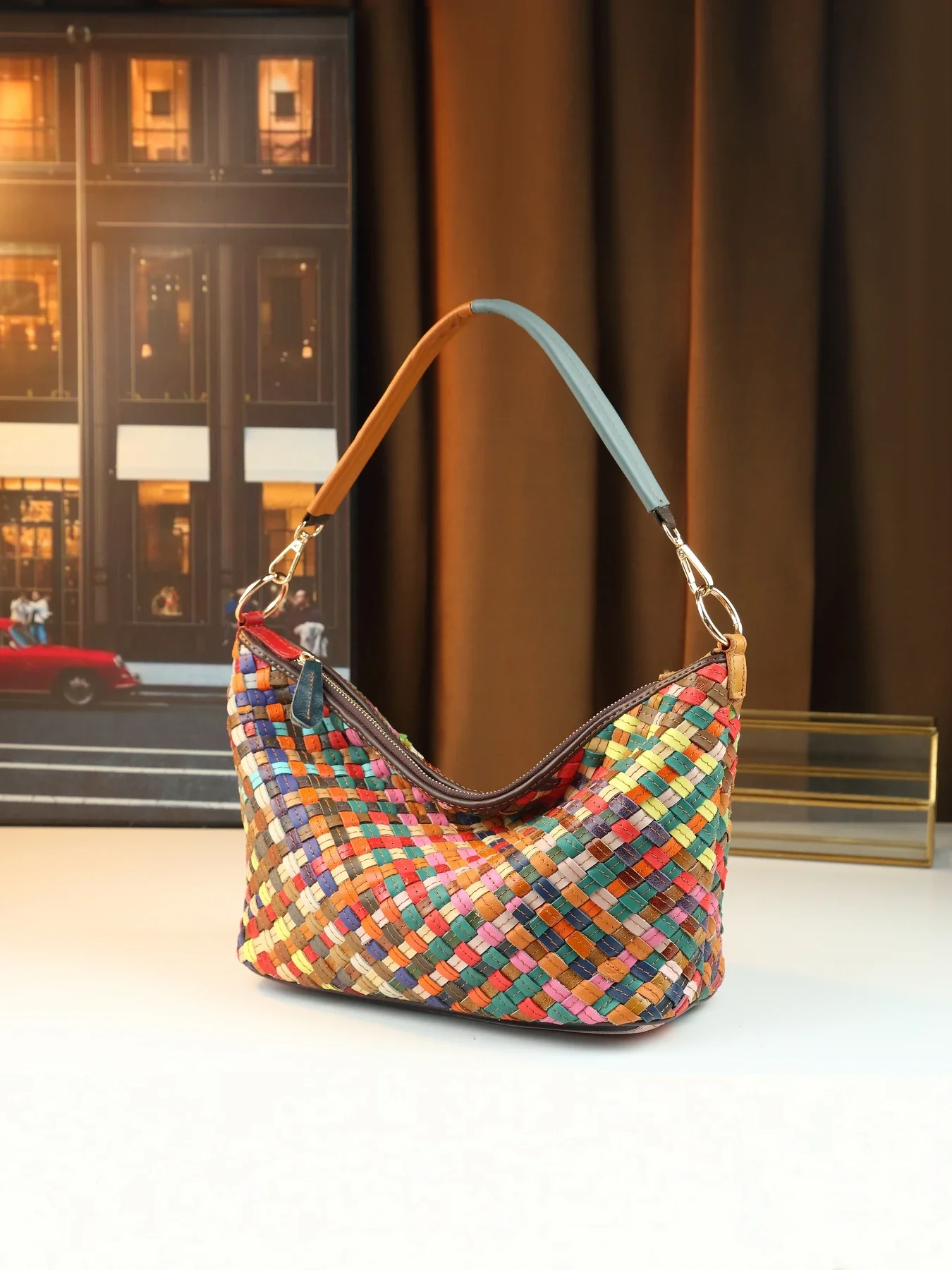 

Woven women's bags are fashionable and versatile, random broken leather contrasting colors, genuine leather cowhide bags