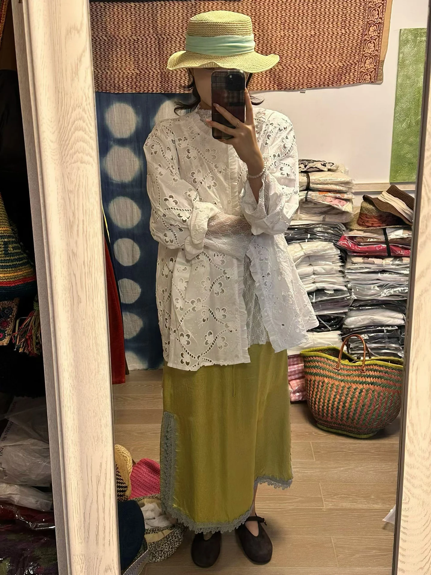 

Retro Style Lace Hollow out Trimmed Collar plus Size Women's Shirt Spring Summer Fashion plus Size Clothing Casual Blouse