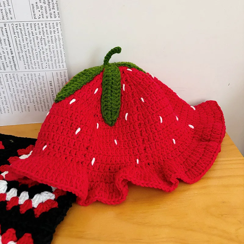 Snow Cap Men Women Strawberry Crochet Hat Handmade Floral Portable Knitted Cute Vintage Flower Crochet Bucket Hat Skiing Women