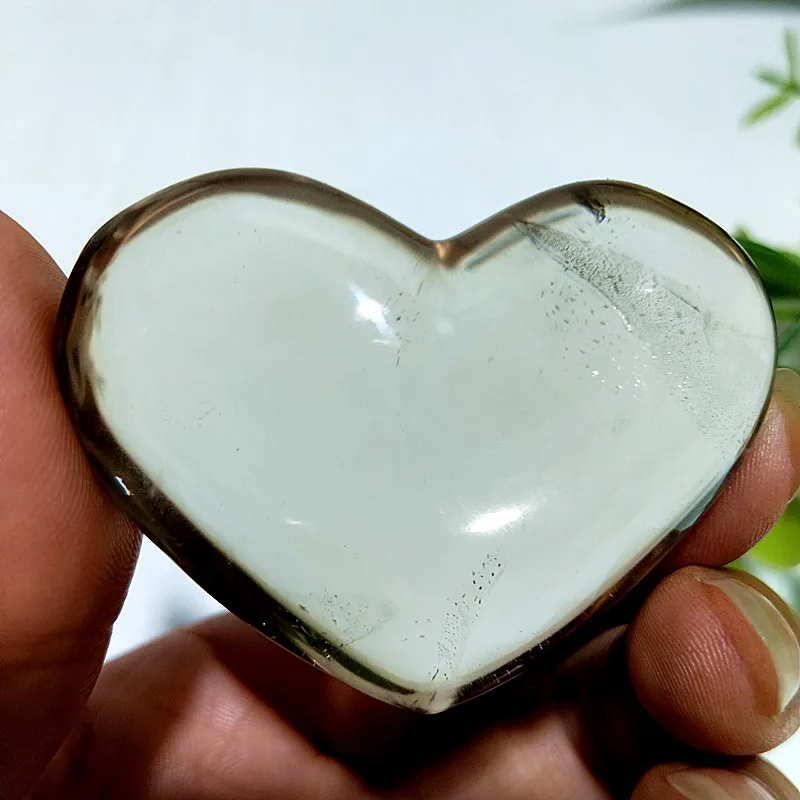 Natural Stone White Crystal Heart Meditation Energy Sorcerer Exorcism Cures Crystal Home Feng Shui Decoration